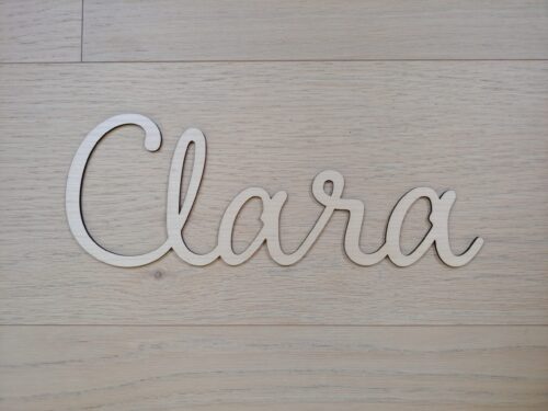 Letters in hout