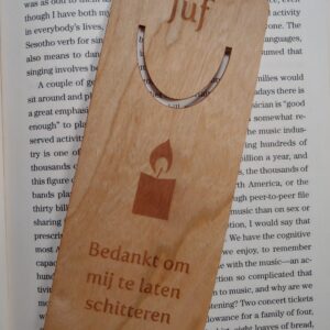 Bladwijzer in kers fineer