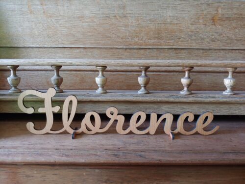 Letters in hout