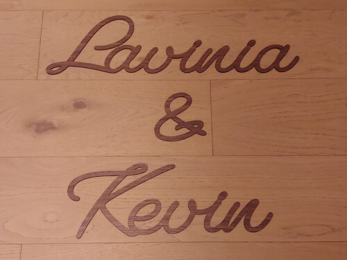 Letters in hout
